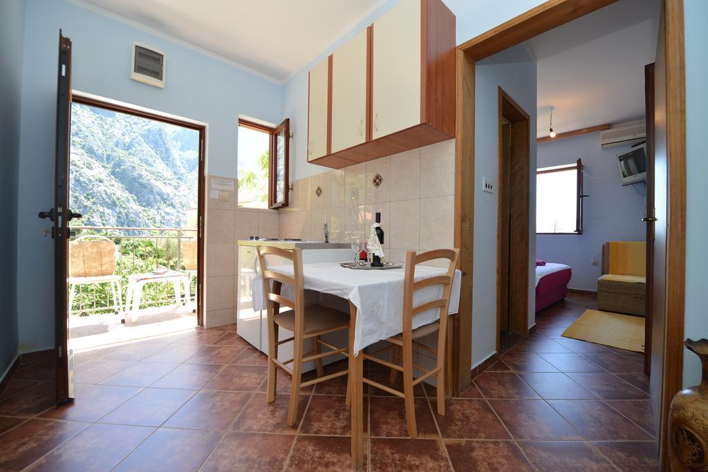 B & M Apartments Kotor Chambre photo