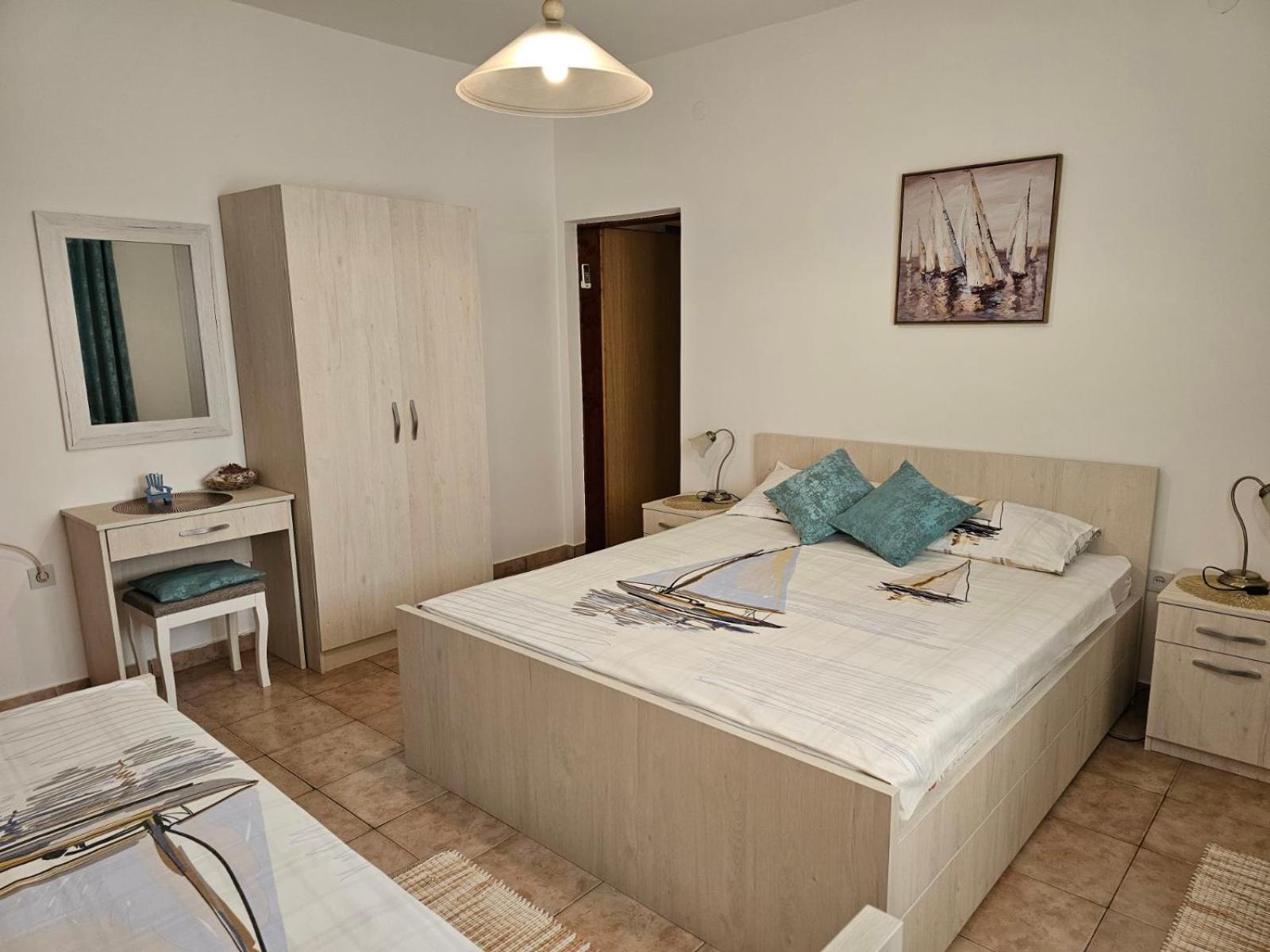 B & M Apartments Kotor Extérieur photo