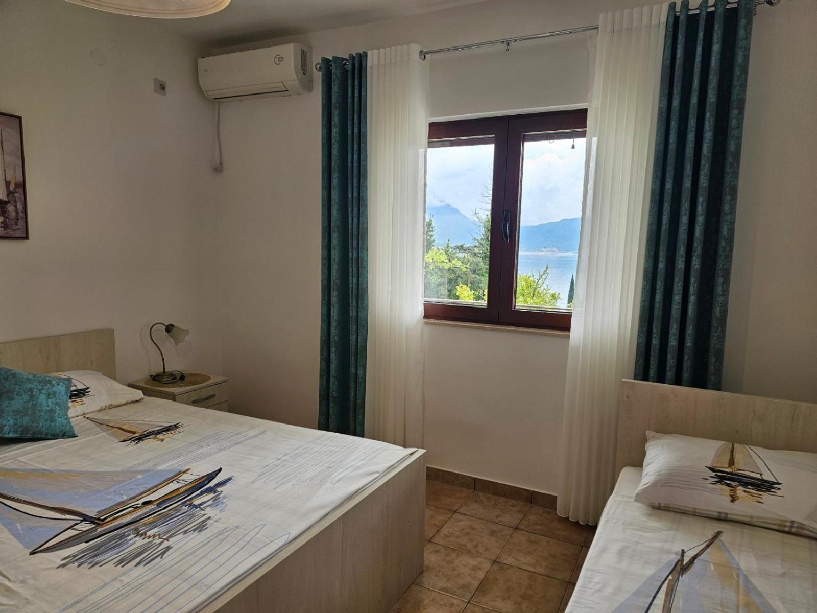 B & M Apartments Kotor Extérieur photo