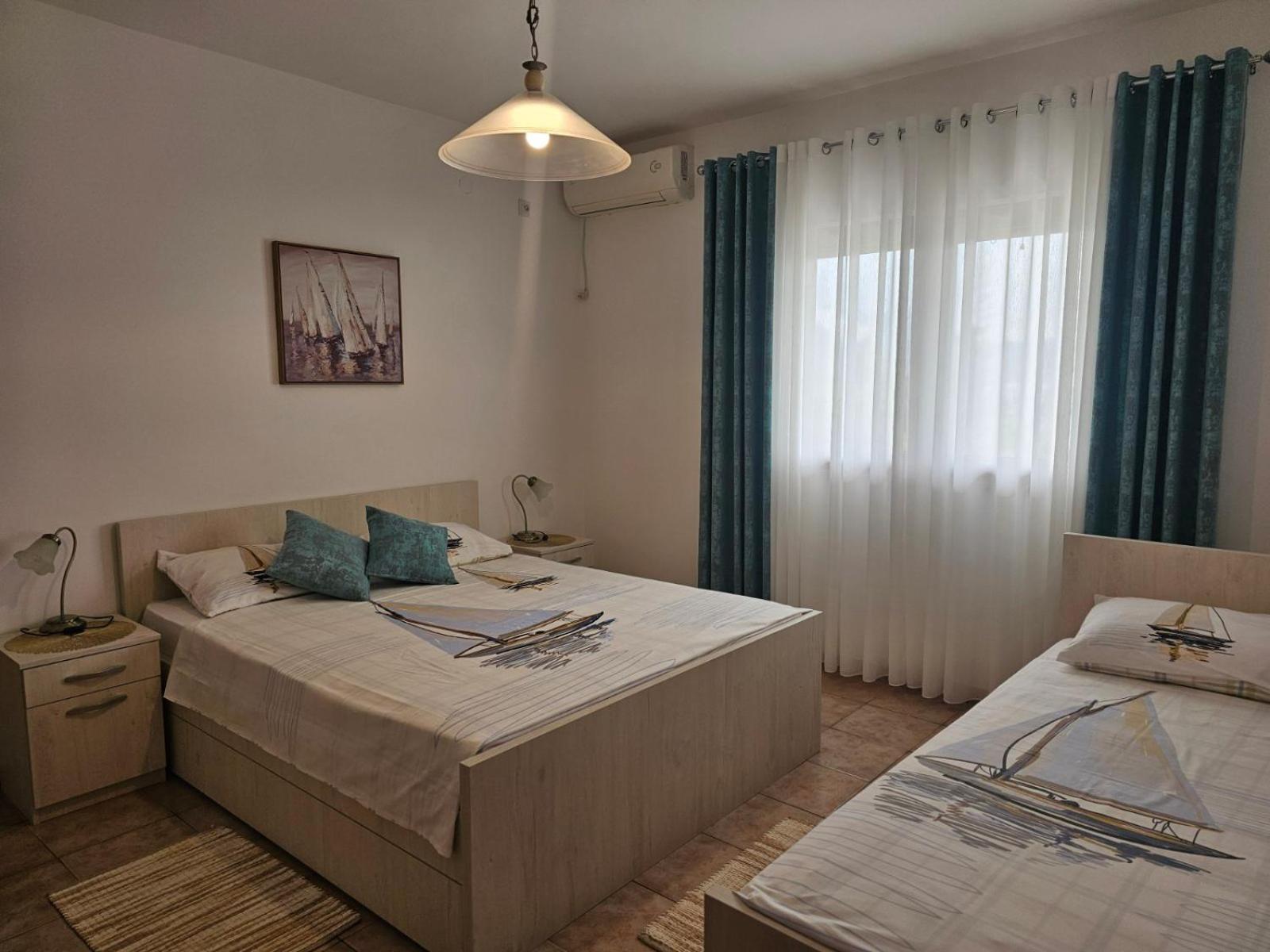 B & M Apartments Kotor Extérieur photo
