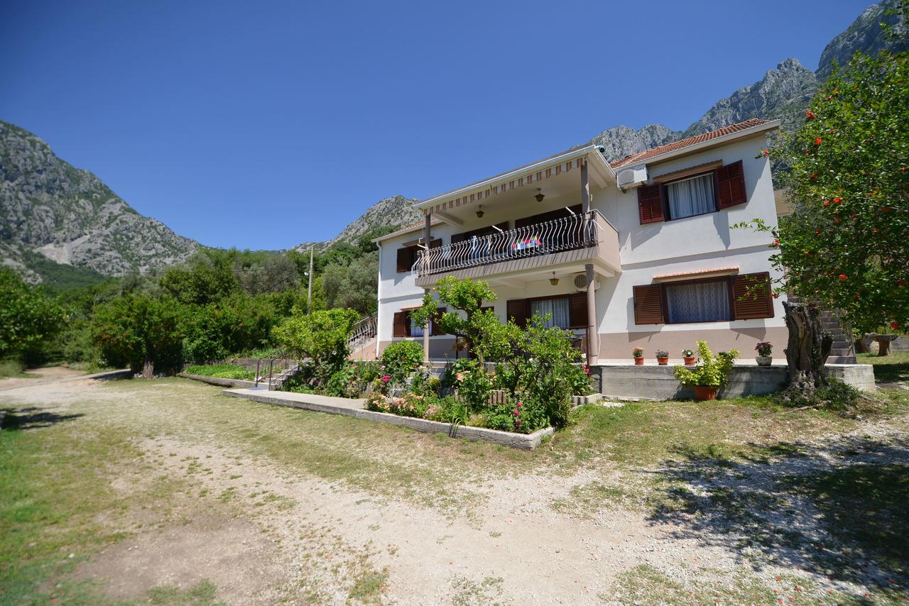 B & M Apartments Kotor Extérieur photo